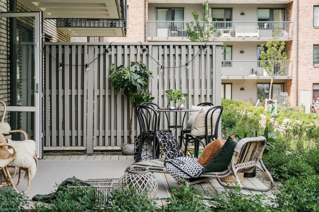 PASSONS EN TERRASSE...