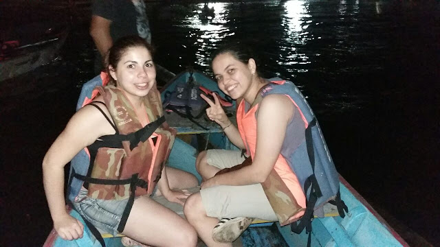 Foto de Mariana Dobrila y -mabel en el lago ypocarai -TU ESENCIA VIAJERA
