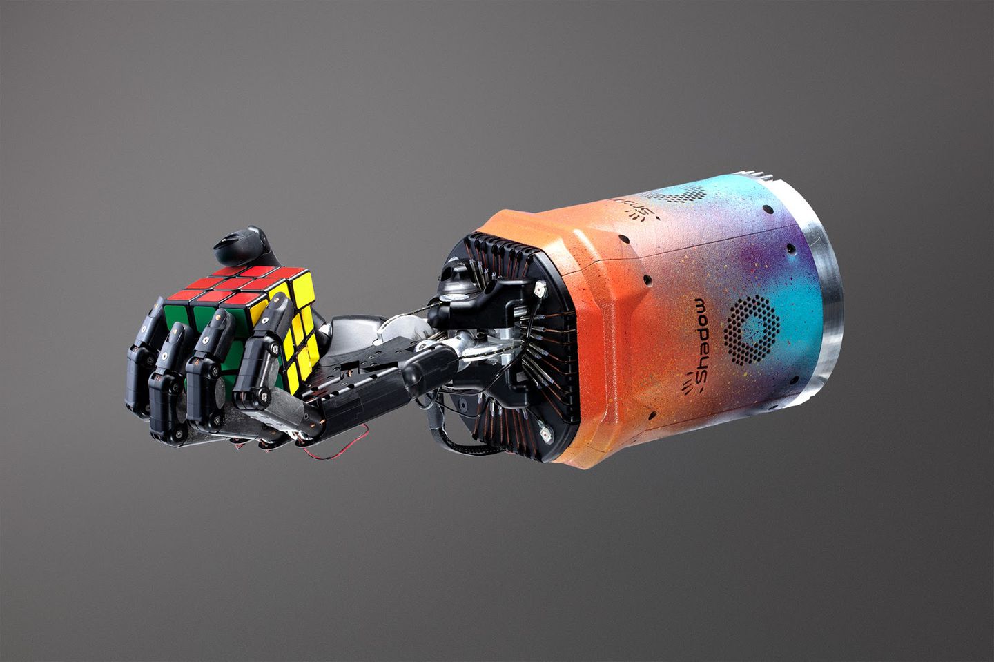 OpenAIs New Robot Solves Rubiks Cube in One Hand | Beebom