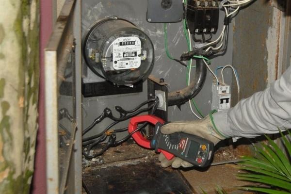 Aneel decide não cortar energia de inadimplentes