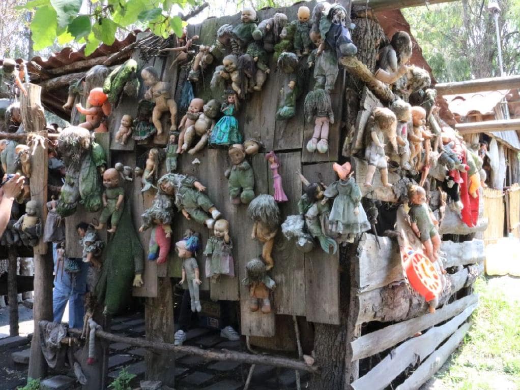 HAUNTED ISLAND OF THE DOLLS MEXICO