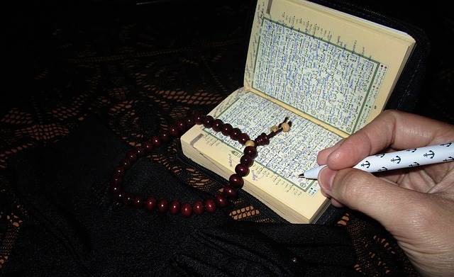 Hal-Hal Yang Diharamkan Saat Membaca Al-Qur'an