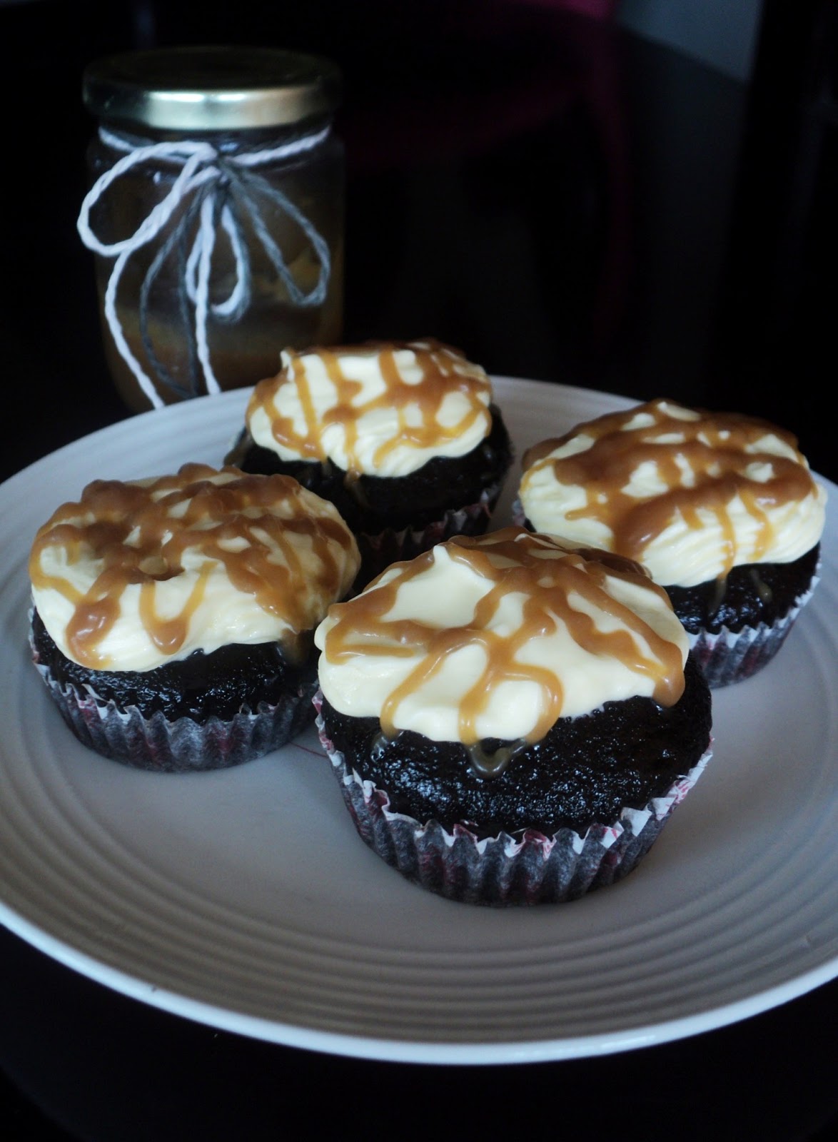 sweety toothy caramel frappuccino cupcakes