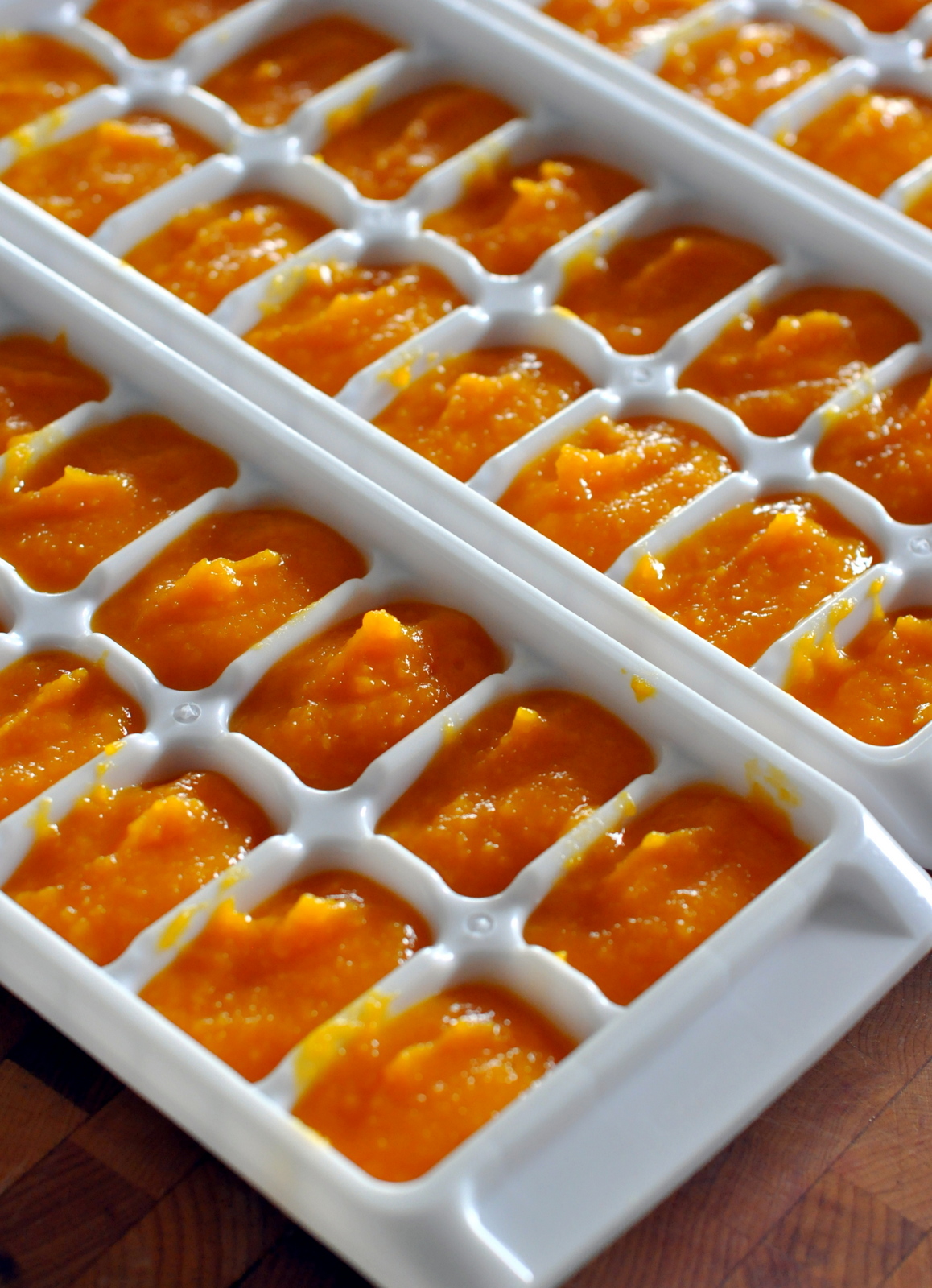 How To: Make and Freeze Homemade Baby Food {Butternut Squash Purée} | Taste As You Go