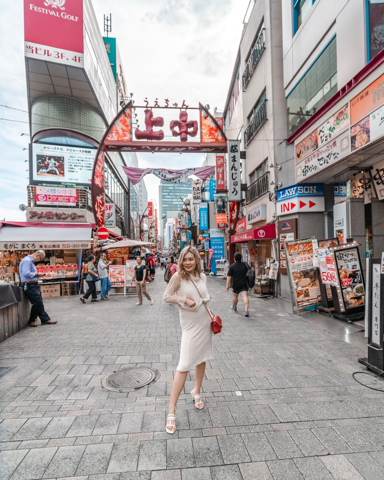 The Best Souvenir Shop in Ueno MAGAZINES Stella Lee ☆ Indonesia