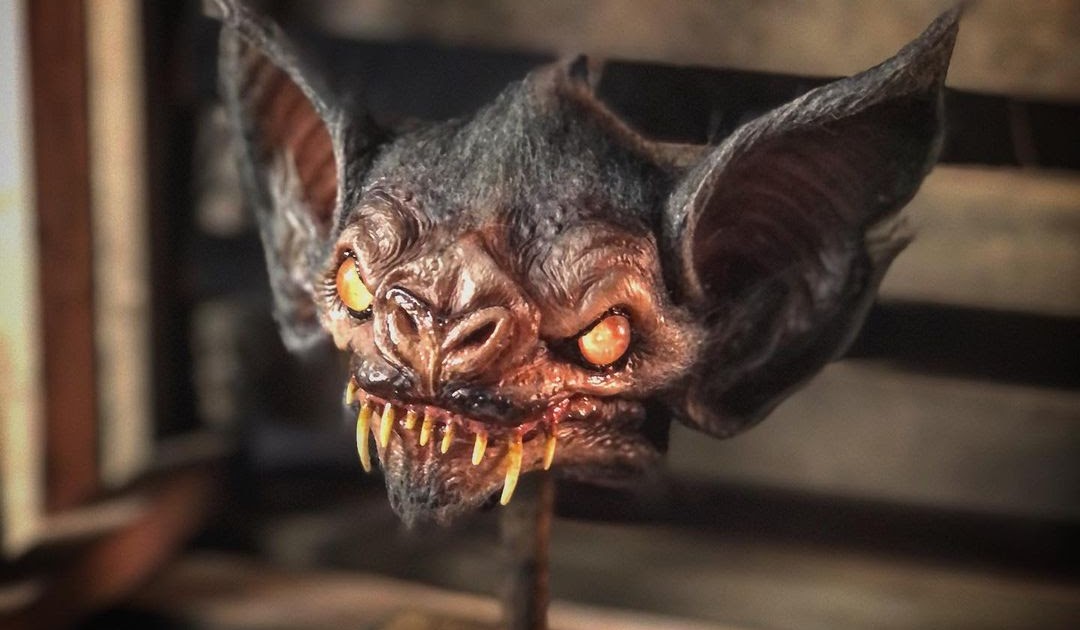 vampire bat head