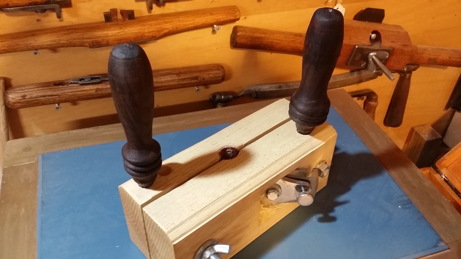 Using a Trapping Plane and The Stanley 77 Dowel Maker to Make a Tapered