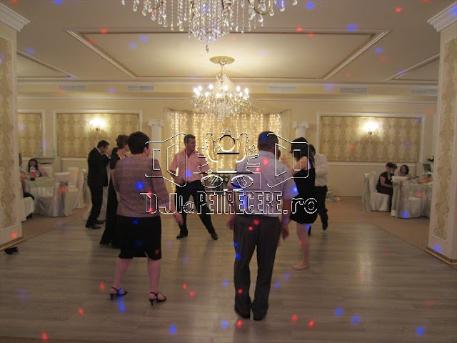 Petrecere de nunta - Empire Events - DJlaPetrecere.ro - 0768788228 Petrecere de nunta - Empire Events - DJlaPetrecere.ro - 0768788228