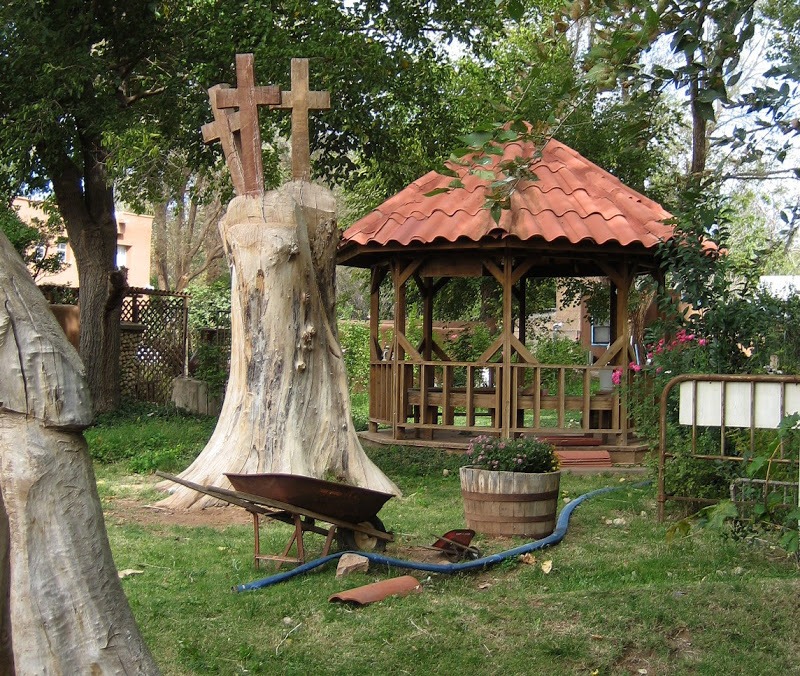 Living Rootless La Luz A Fading Light