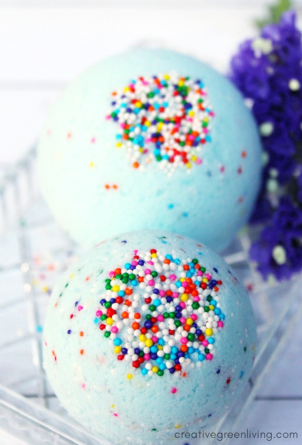 Lush inspired bath bombs with sprinkles