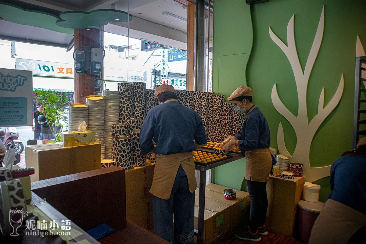 【台中美食】短腿ㄚ鹿餅乾大墩店。完勝香港珍妮曲奇餅最潮伴手禮