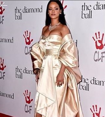 Rihanna glams up at her 2nd Annual Diamond Ball