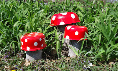 Mushroom Garden Decoration | Tropical Mom's Day Off