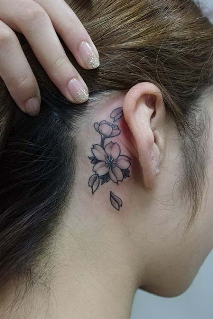 Tatuagens femininas atrás das orelhas Tatuagens femininas atrás das orelhas
