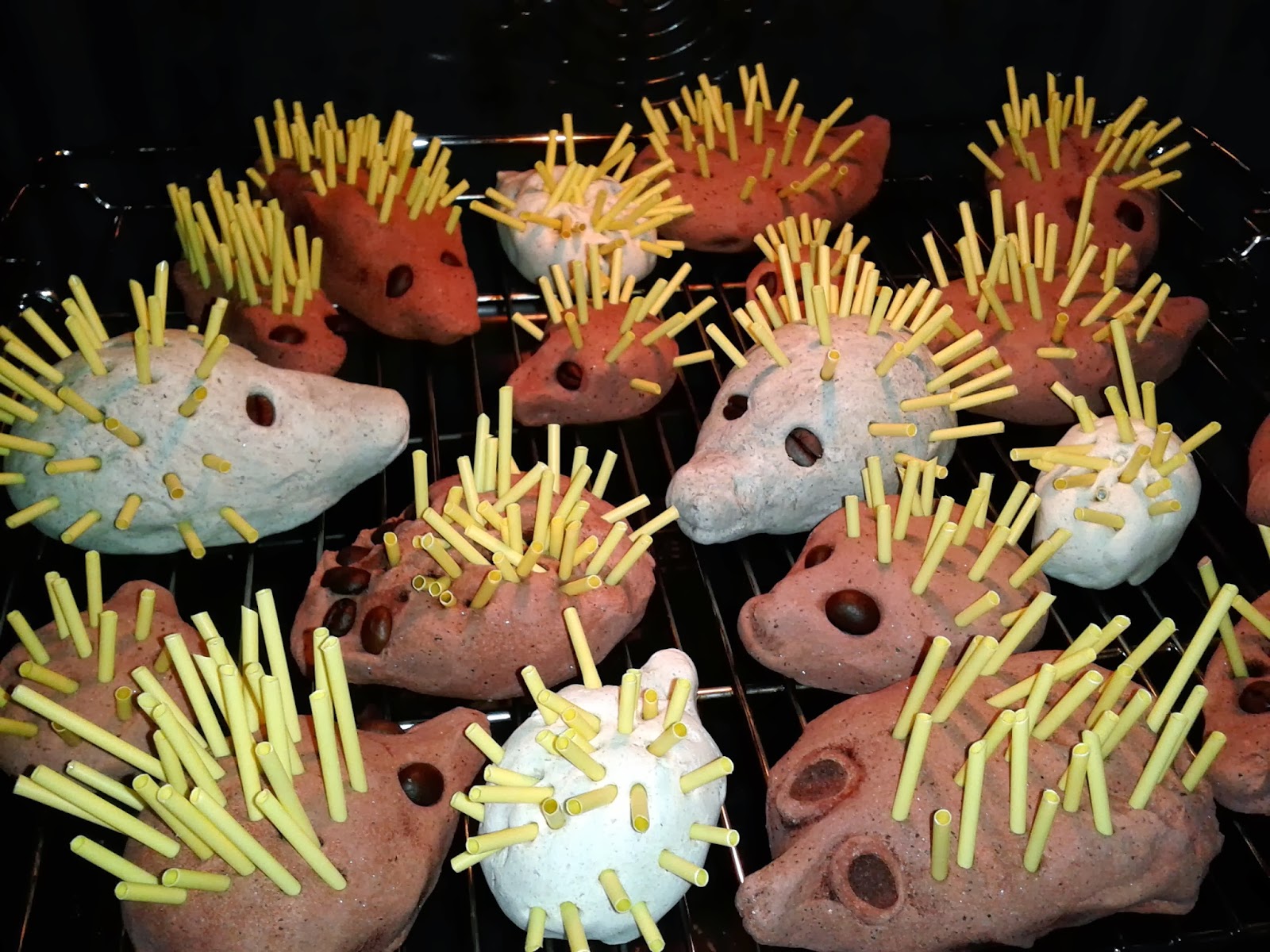 Zauberhafte Basteleien: Kleiner IGEL aus SALZTEIG mit KLEINKINDERN BASTELN