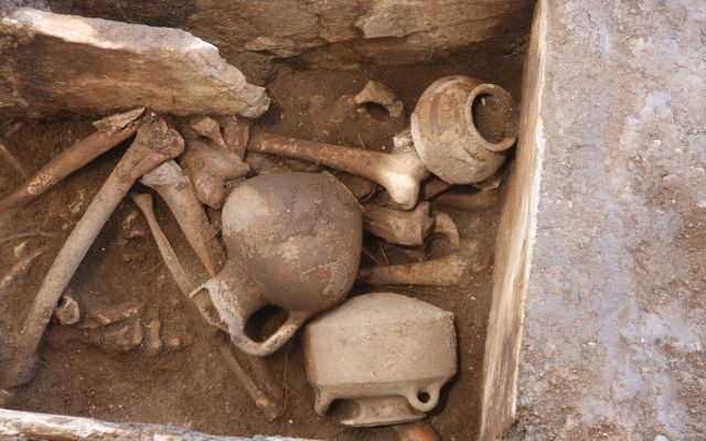 Μυκηναϊκά στοιχεία σε Μακεδονικούς τάφους στον Πλαταμώνα