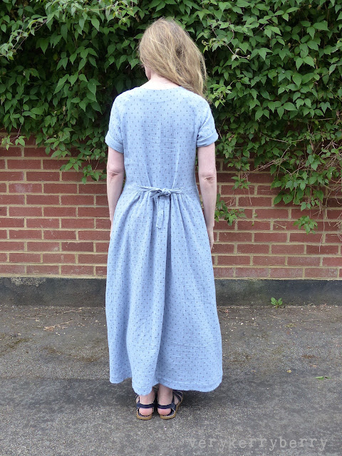 verykerryberry: The Gathered Dress Hack: Maxi Version