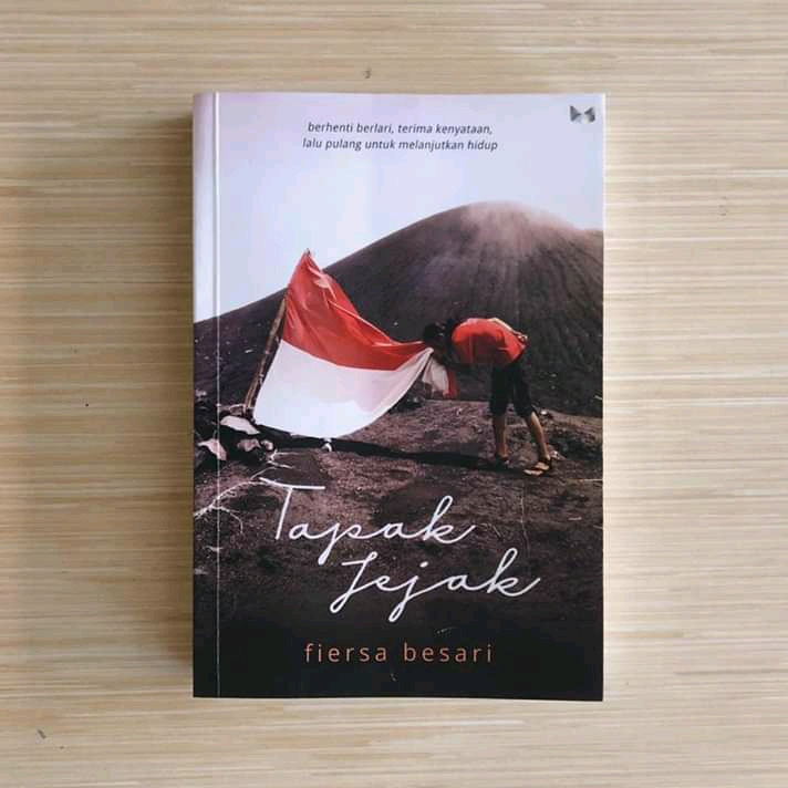 Resensi Buku Fiersa Besari Tapak Jejak
