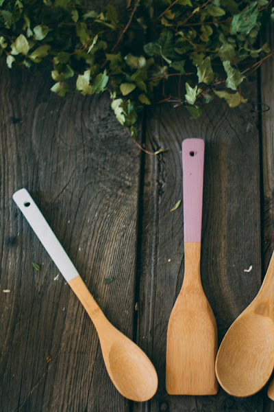 Cucharas madera con color diy