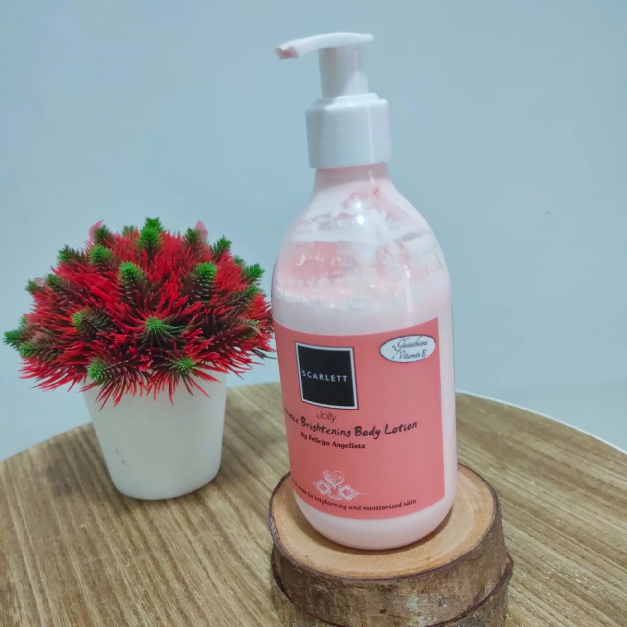 Review Scarlett Brightening Body Lotion Jolly Black Girl