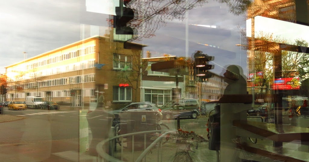 LB55'55-Emiel-on-the-blog: Lodewijk Van Berckenlaan en de voormalige Green Corner (spiegeling