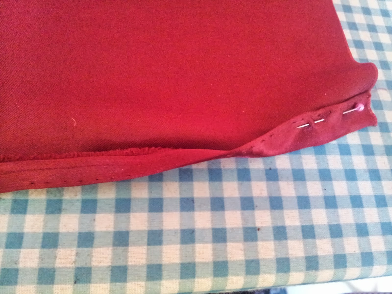 Fabric8 Online. Textile News and Views How to make a curtain for a