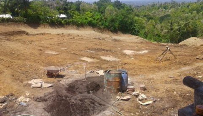 Warga Penyanding Protes Pengerukan Lahan di Jembrana