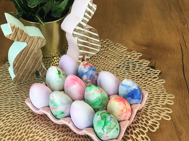 DIY Marbled Eggs