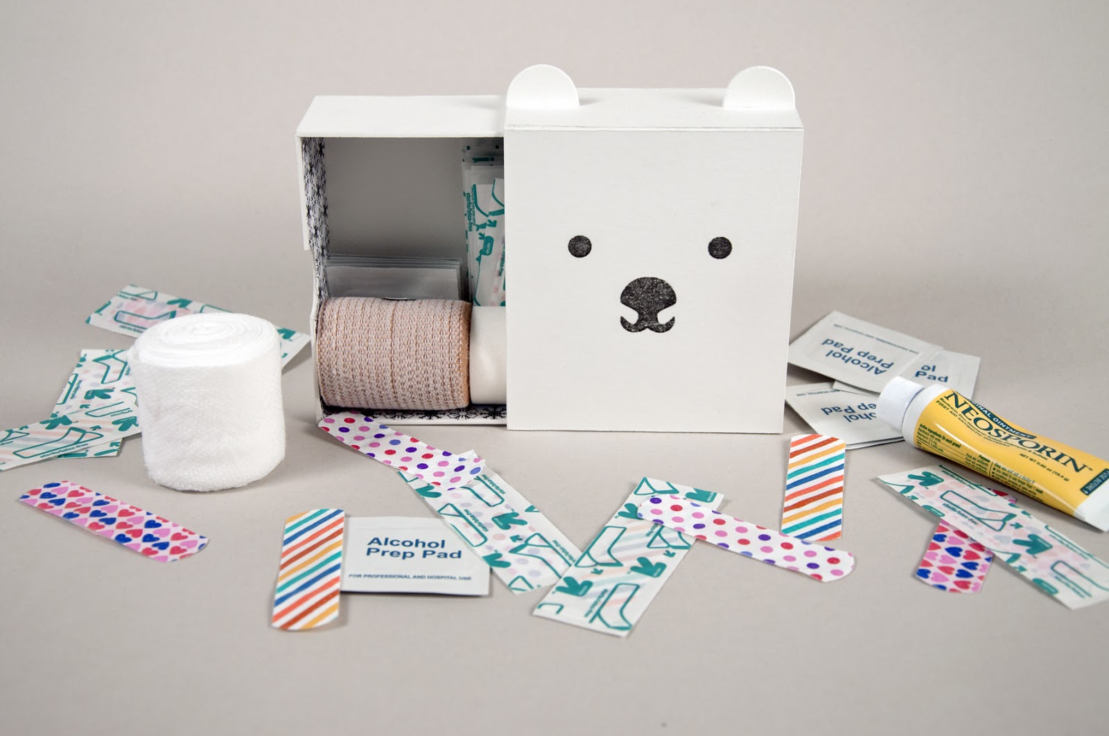PolarAid Kit (Student Project) on Packaging of the World Creative