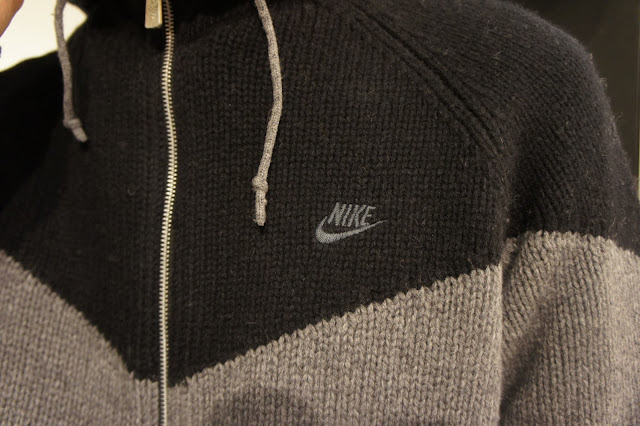 Mens Nike AV15 Fleece Jumper Black, Hoodies | Nielsen Animal
