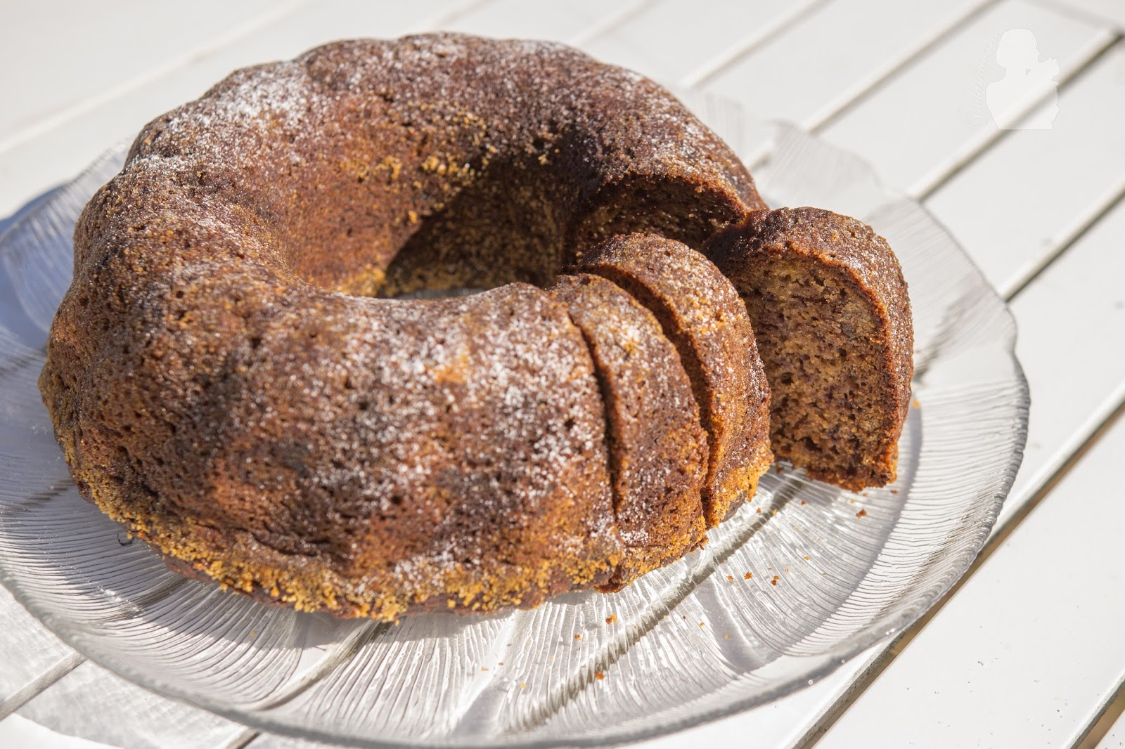 Taikinatassut Banaanikakku