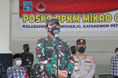 Panglima TNI dan Kapolri Tinjau Pelaksanaan PPKM Skala Mikro di Yogyakarta