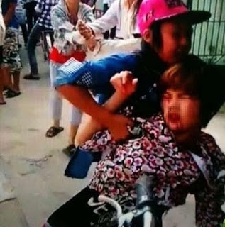 Nữ sinh đánh nhau dùng kéo đâm rách mắt bạn