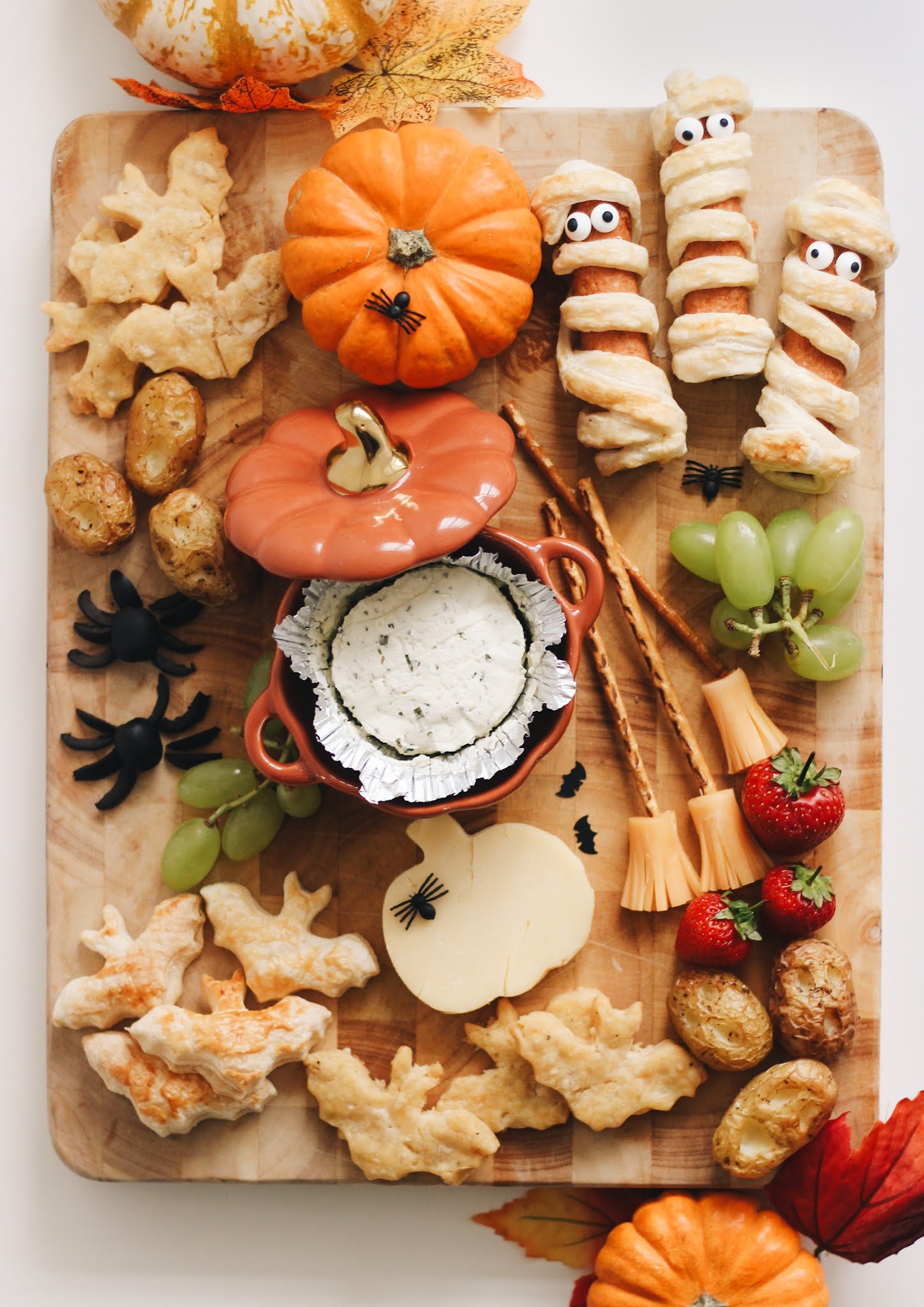 Halloween Snack Board Ideas | Pint Sized Beauty