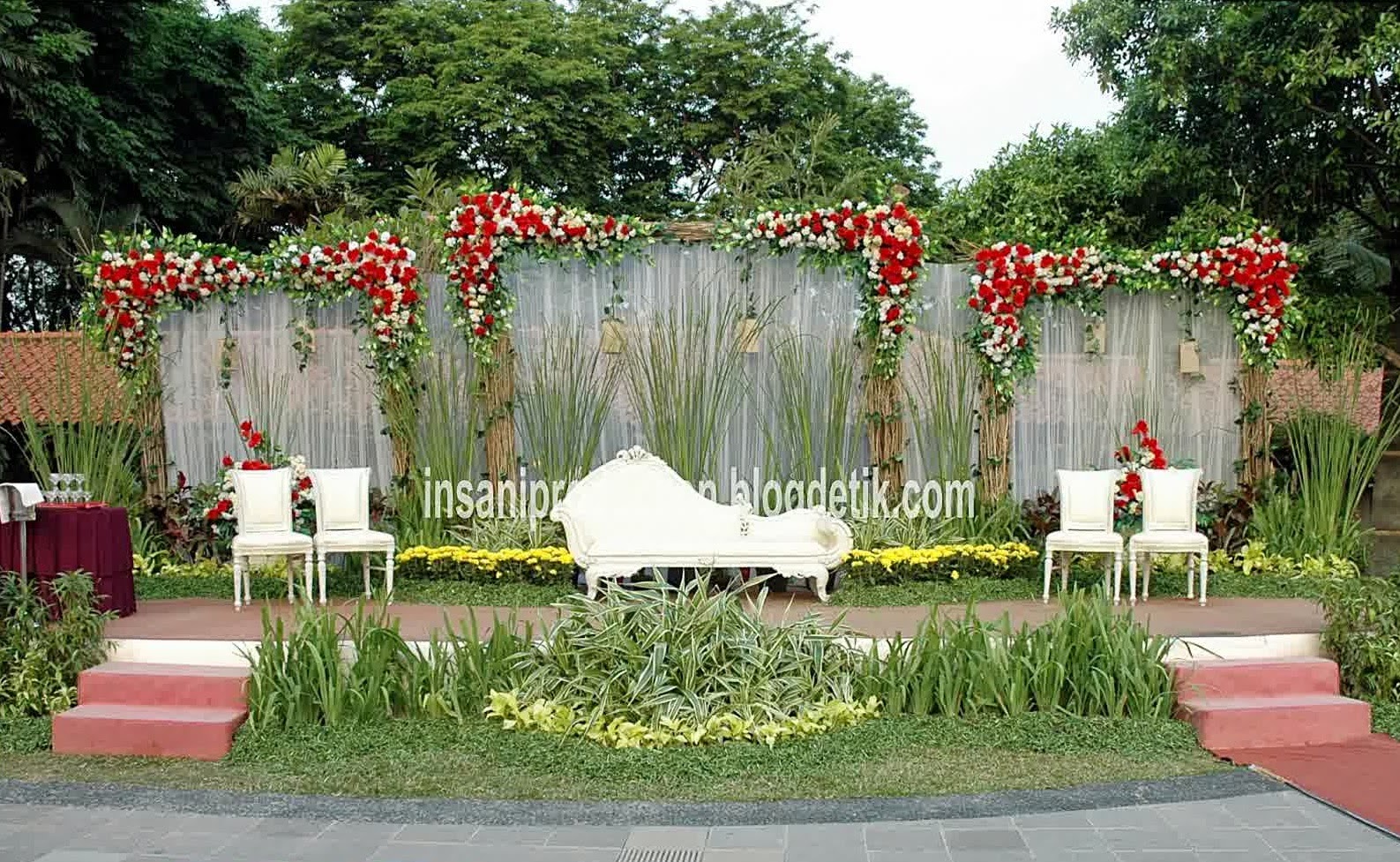 Contoh Dekorasi  Pernikahan di Taman Wedding Garden  