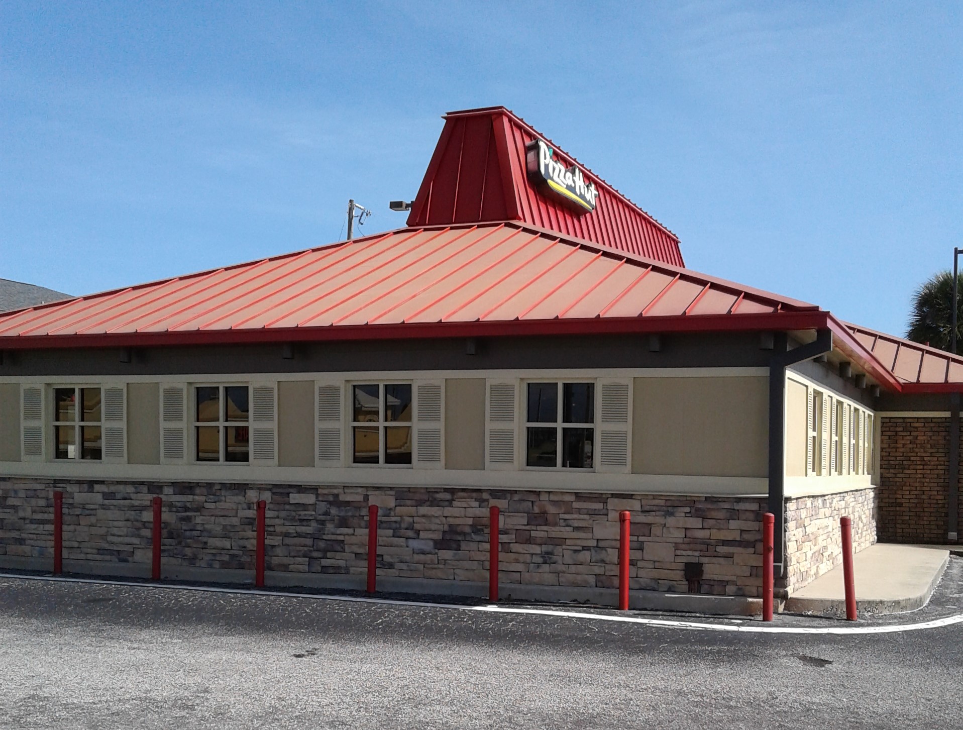 My Florida Retail Blog No One OutBuffets The Hut