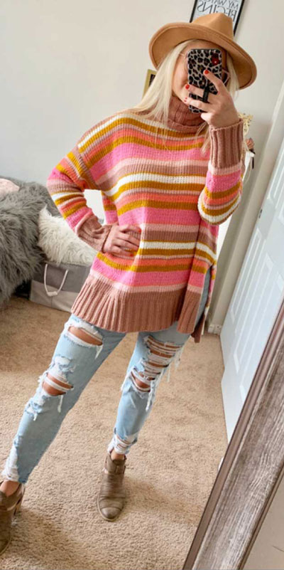With summer collapsing into fall, dish out the blazers, berry lipsticks and layers. Have a look at these 24 Comfy and Goto Fall Fashion to Wear Everyday. Daily Style via higiggle.com | sweater | #falloutfits #fashion #sweater