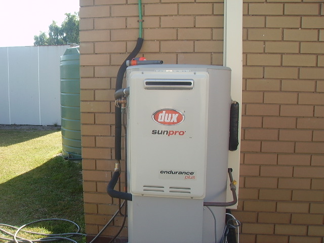 ThriftyCountryLiving.: How to save money on the hot water and heating.