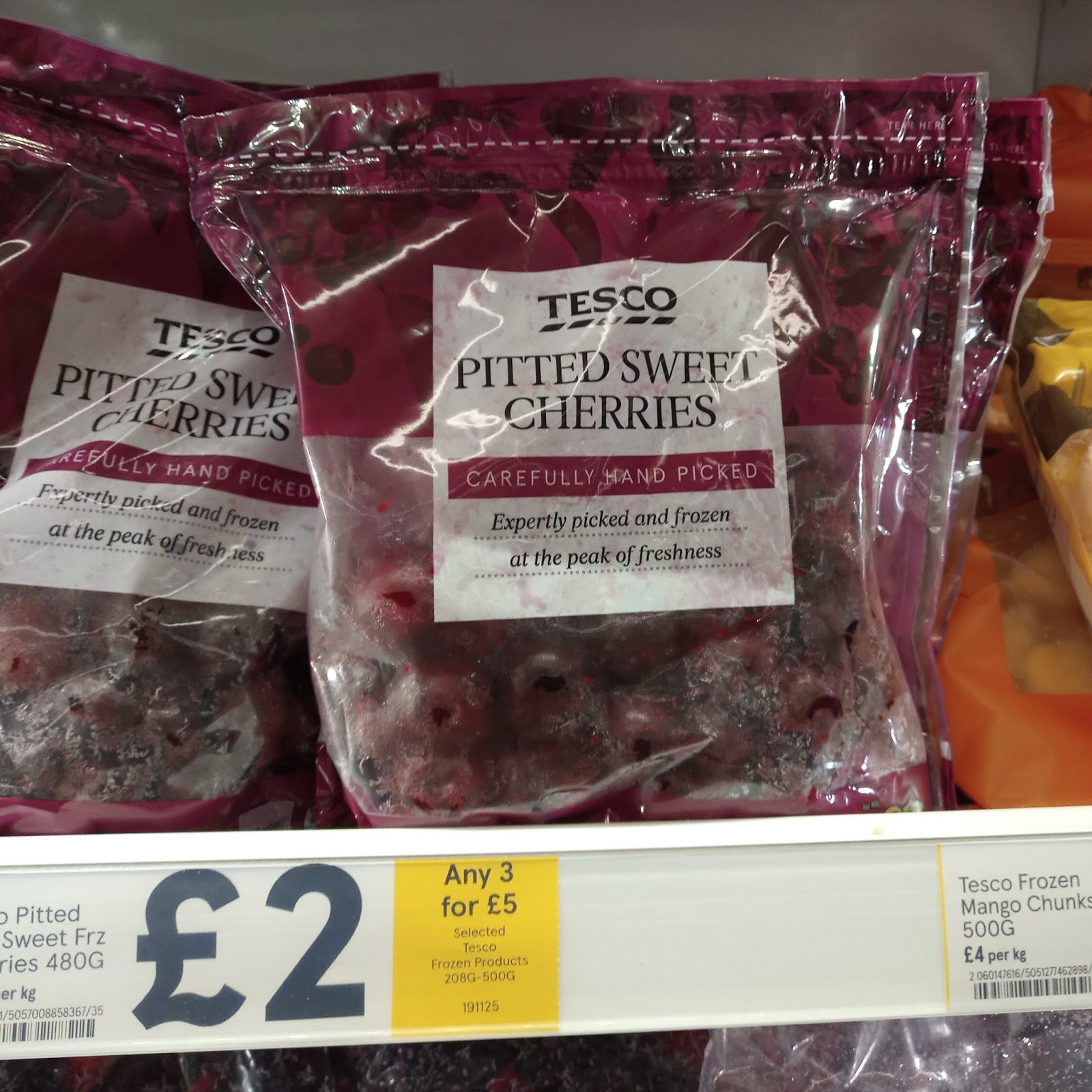 Supersupergirl's Food Reviews [Review] Tesco Pitted Dark Sweet