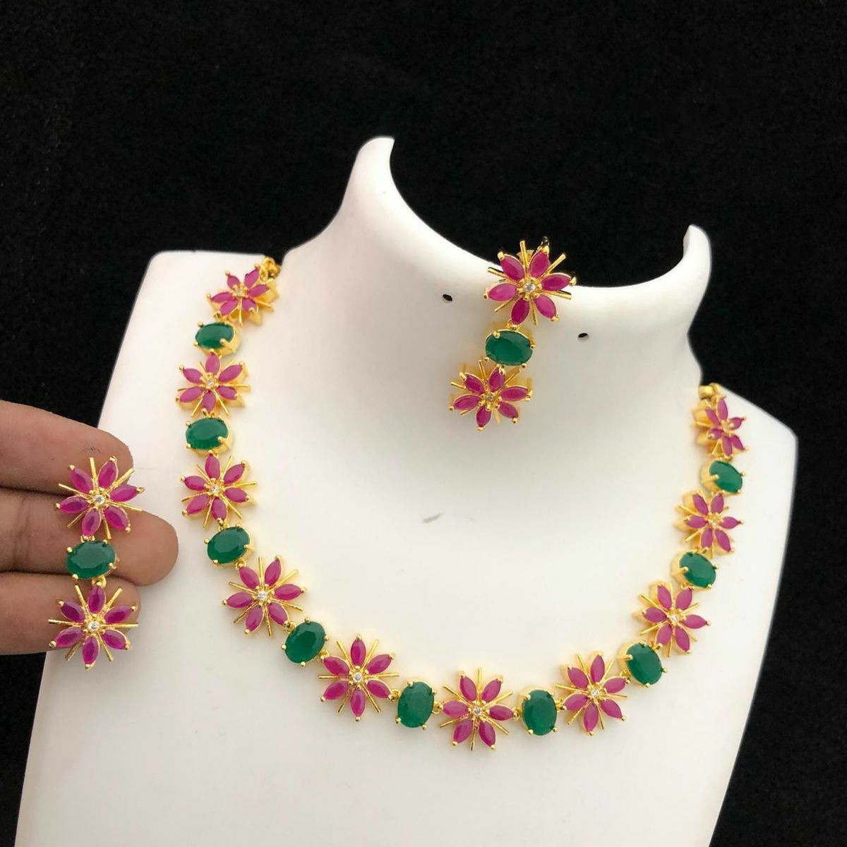 Ruby and emerald necklace