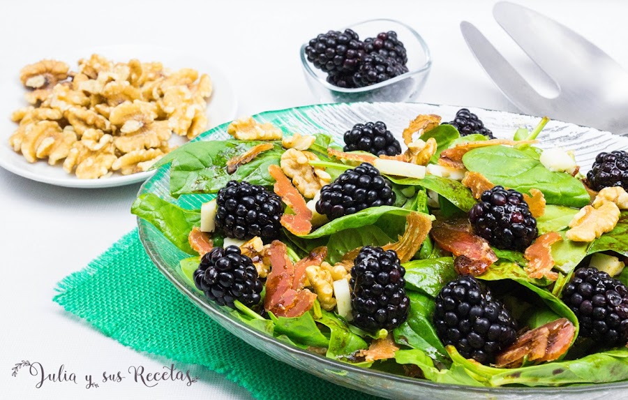 Ensalada de espinacas y moras. Julia y sus recetas