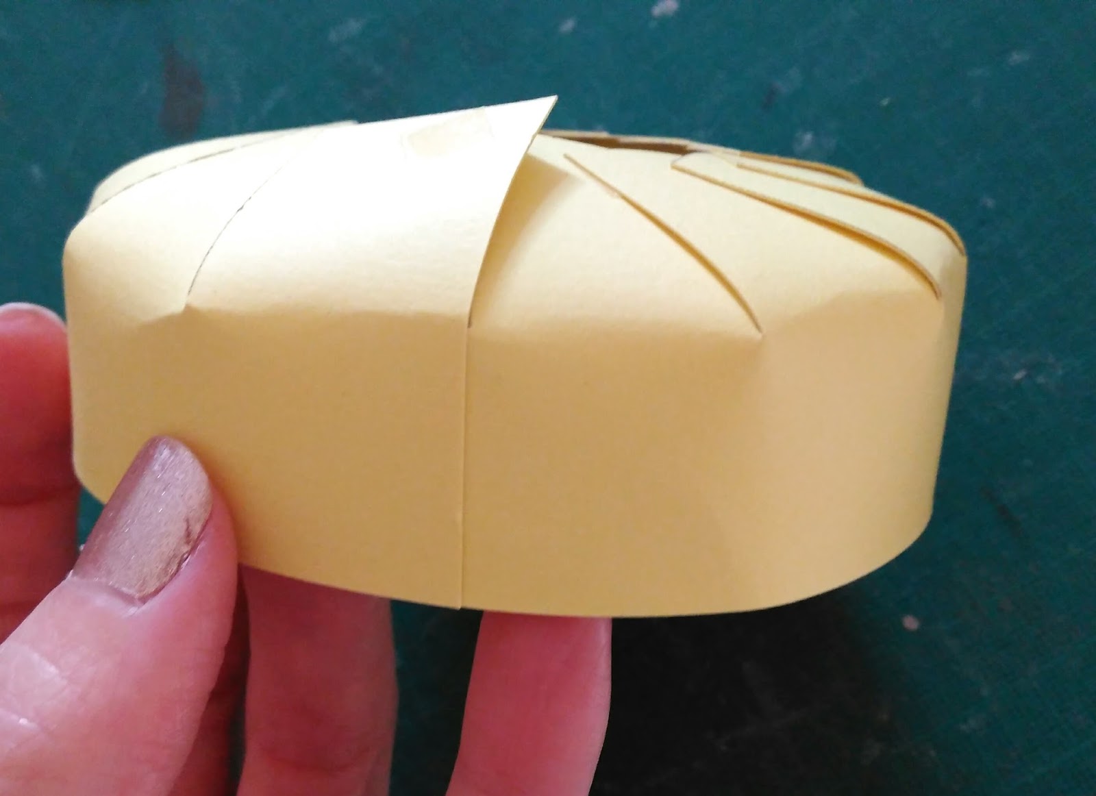 Esselle Crafts: Doughnut Box Template Esselle Crafts: Doughnut Box Template