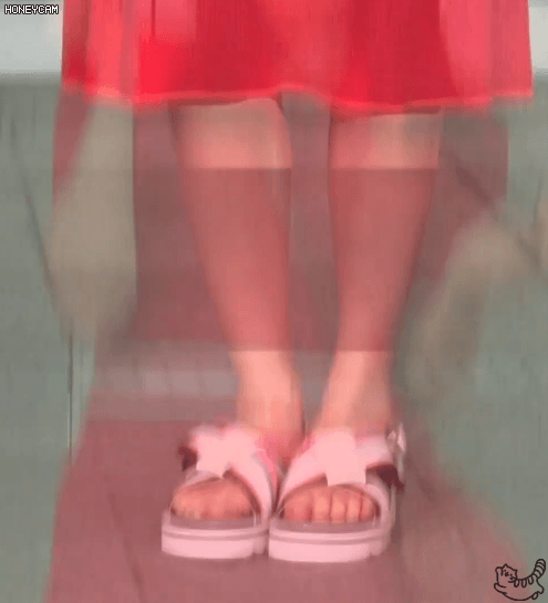 빨간 원피스 한희연 하니