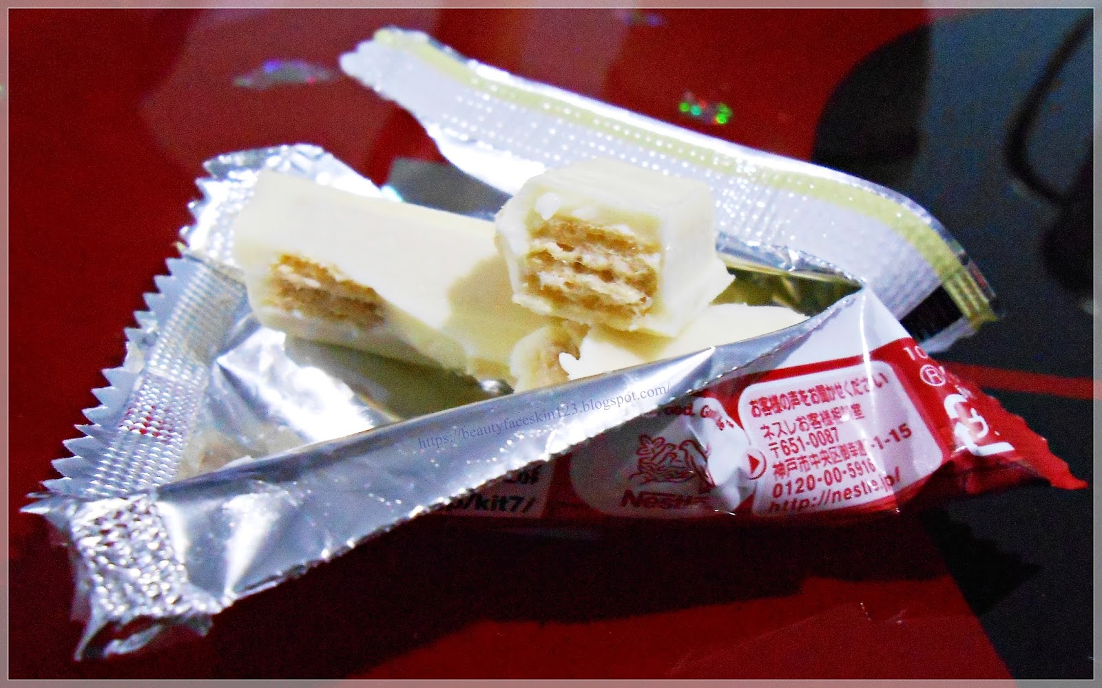 GREAT SKINandLIFE FOOD REVIEW ON JAPANESE NESTLE KIT KAT STRAWBERRY