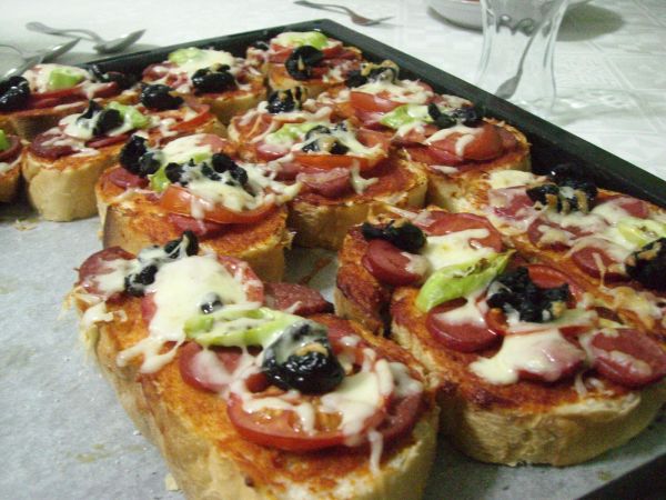 En Farklı Yemek Tarifleri Yalancı Pizza