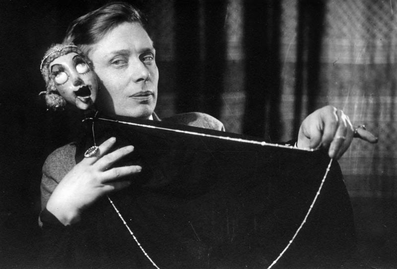 The World’s Most Famous Puppeteer Vintage Portraits of Sergey Obraztsov Posing With His Exotic