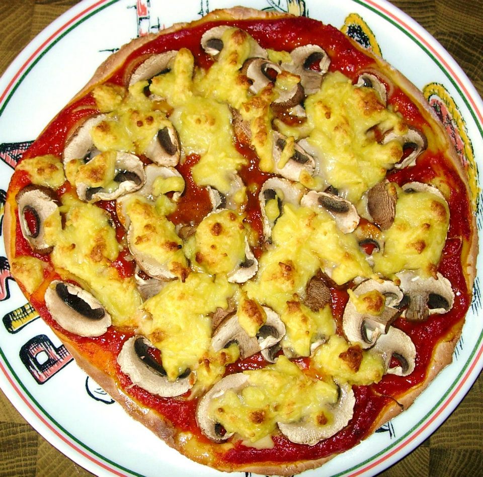 Tuffi... is dann mal veg...: Pizza Spinaci mit Zwiebeln, Knoblauch und ... Tuffi... is dann mal veg...: Pizza Spinaci mit Zwiebeln, Knoblauch und ...