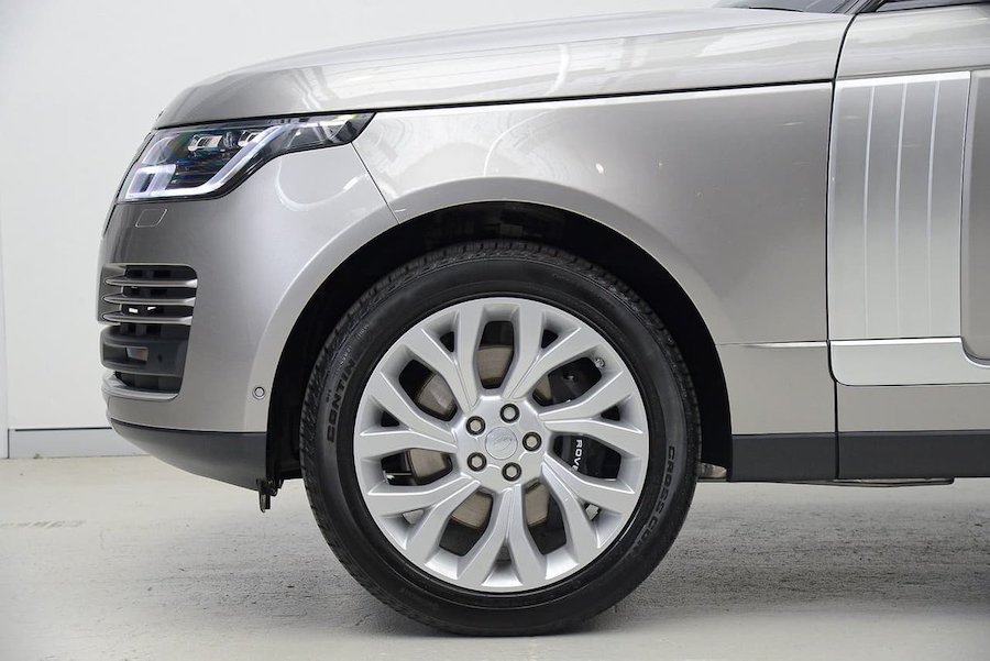 Xe Range Rover Vogue Màu vàng cát Aruba hoàn toàn mới 2020 nhập khẩu về Việt Nam như thế này