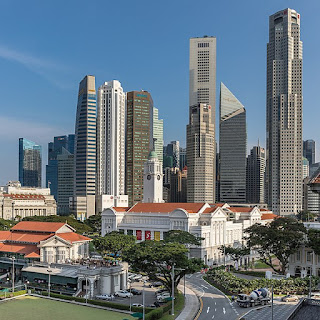 https://commons.wikimedia.org/wiki/File:Skyline_of_the_Central_Business_District_with_the_Old_Parliament_House_in_Singapore.jpg