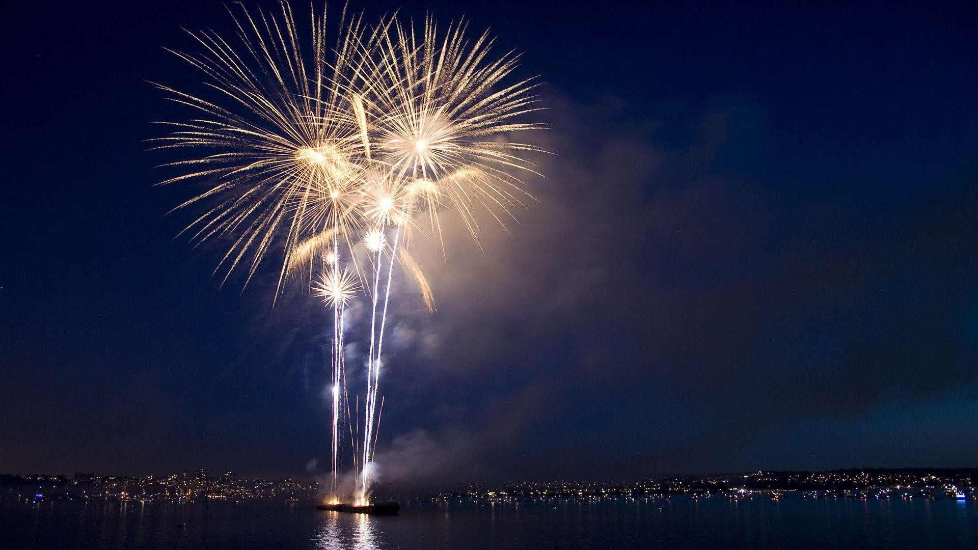 Beautiful Fireworks Wallpaper